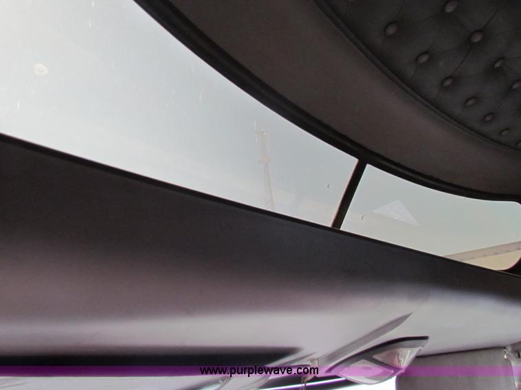 image for item E8122 1998 Kenworth T2000 semi truck