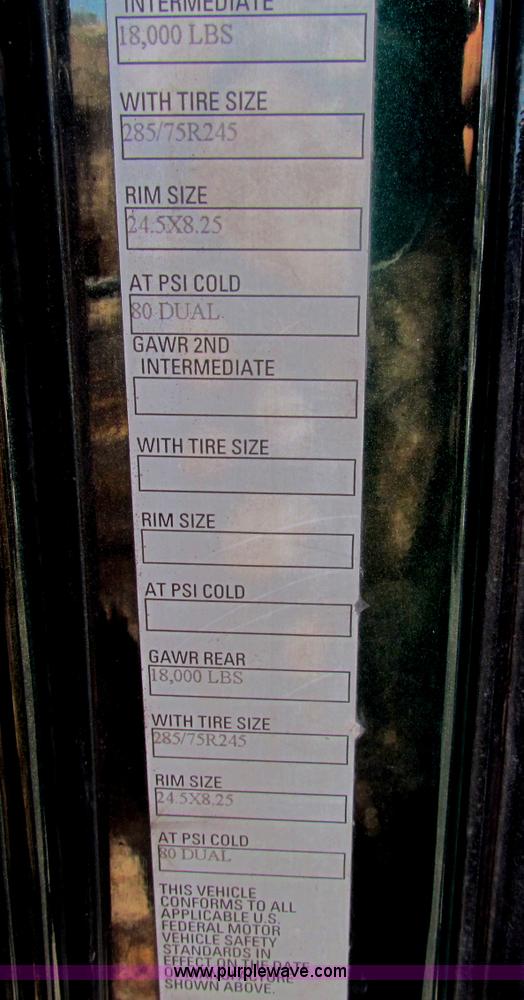 image for item E8122 1998 Kenworth T2000 semi truck