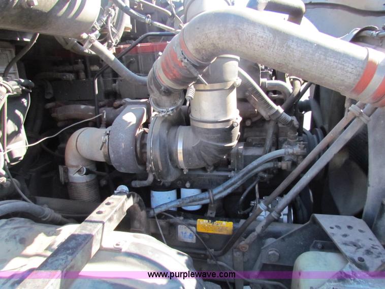 image for item E8122 1998 Kenworth T2000 semi truck