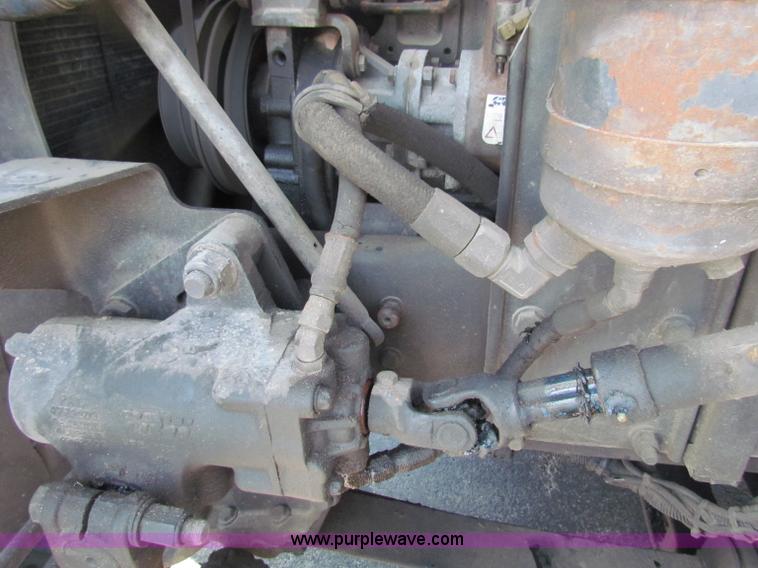 image for item E8122 1998 Kenworth T2000 semi truck