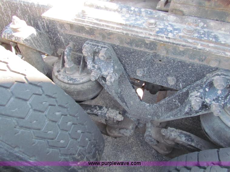 image for item E8122 1998 Kenworth T2000 semi truck