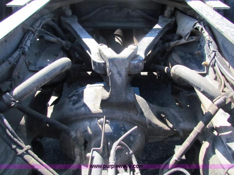 image for item E8122 1998 Kenworth T2000 semi truck