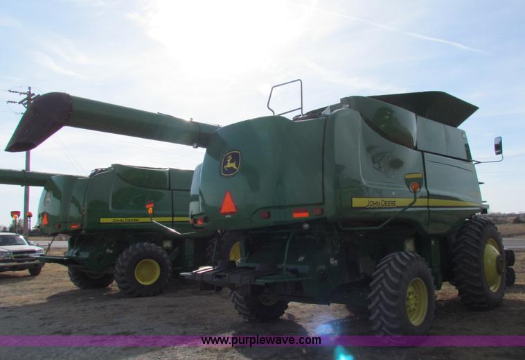 image for item E8166 2009 John Deere 9770 STS RWA combine