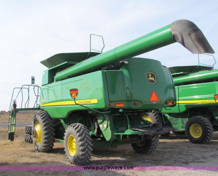 image for item E8166 2009 John Deere 9770 STS RWA combine