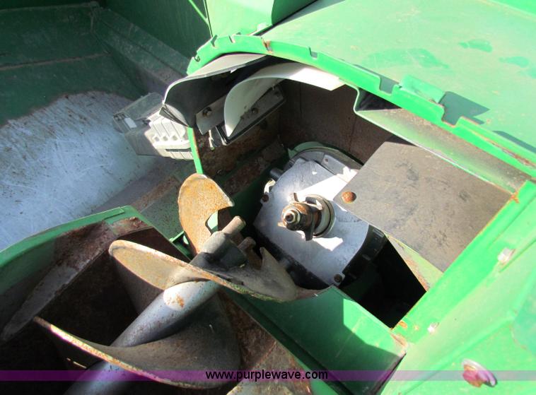 image for item E8166 2009 John Deere 9770 STS RWA combine