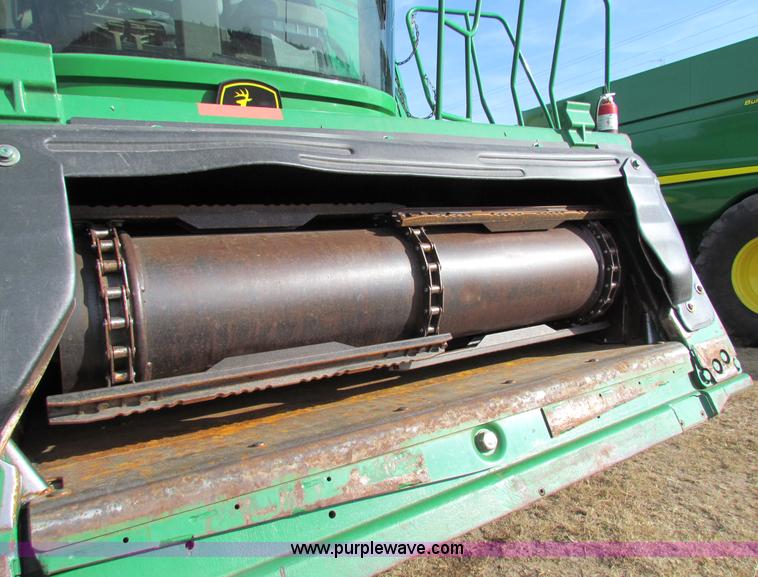 image for item E8166 2009 John Deere 9770 STS RWA combine