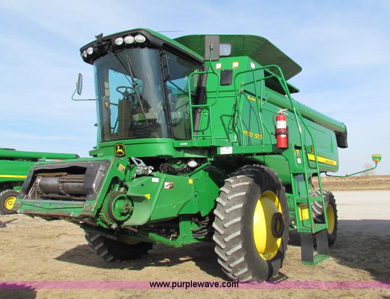 image for item E8167 2009 John Deere 9770 STS 2WD combine