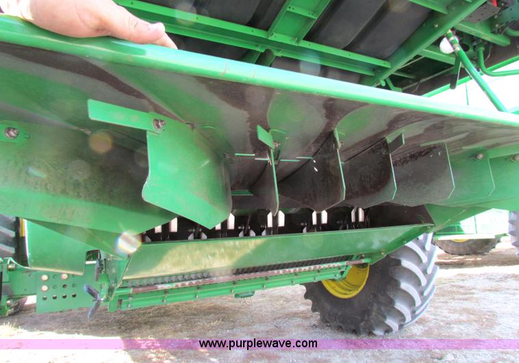 image for item E8167 2009 John Deere 9770 STS 2WD combine