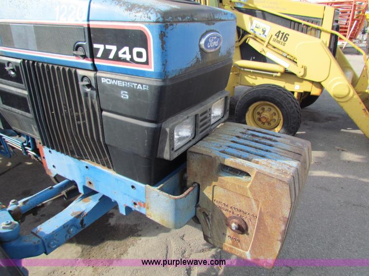 image for item E8170 1992 Ford New Holland 7740 tractor