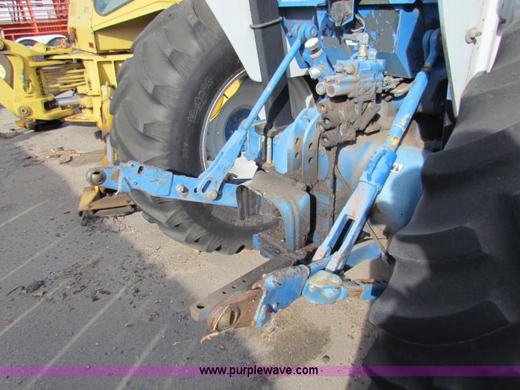 image for item E8170 1992 Ford New Holland 7740 tractor