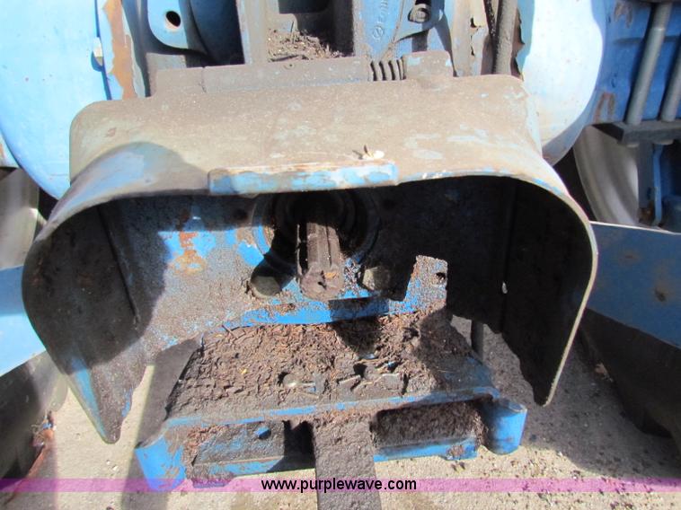 image for item E8170 1992 Ford New Holland 7740 tractor