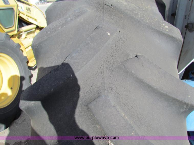 image for item E8170 1992 Ford New Holland 7740 tractor