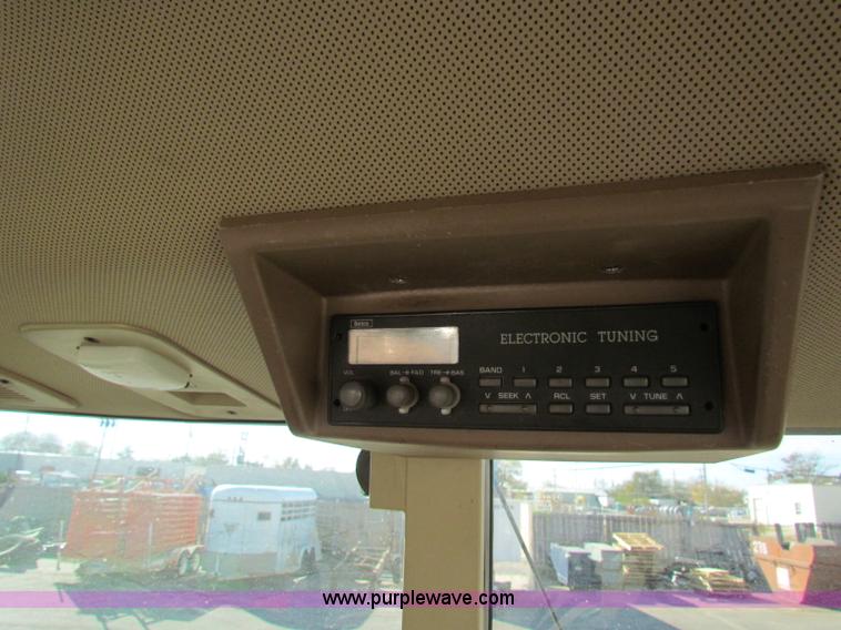 image for item E8171 1996 John Deere 6400 tractor