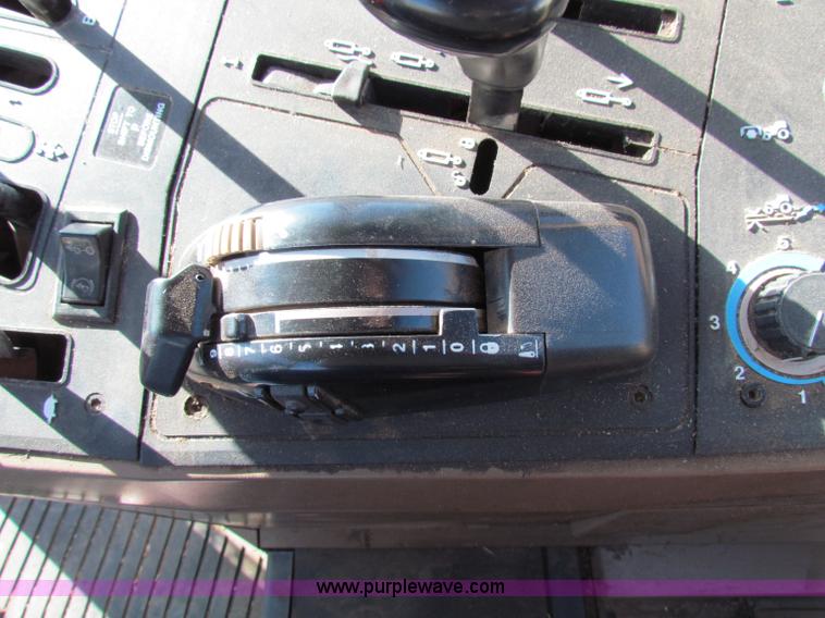 image for item E8171 1996 John Deere 6400 tractor