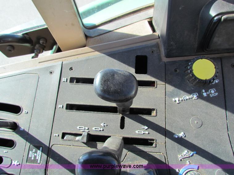 image for item E8171 1996 John Deere 6400 tractor