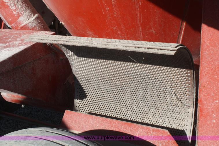 image for item F2718 Gehl 100 mixer/grinder