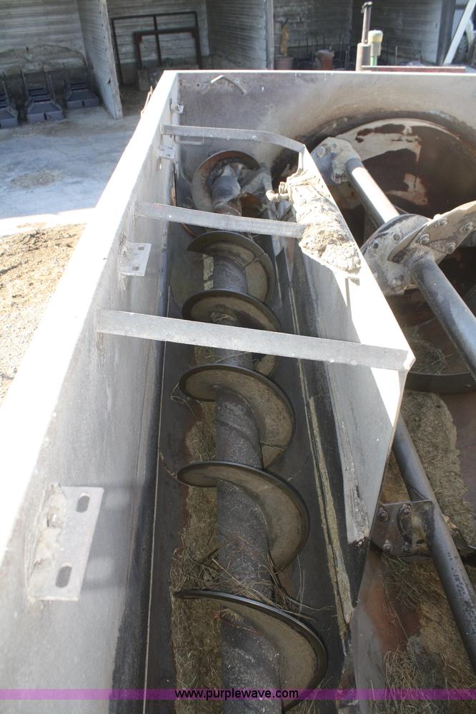 image for item F2719 Schuler SRM262 feed/mixer wagon