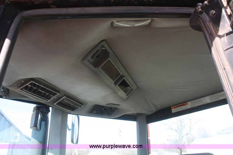 image for item F2754 1994 AGCO Allis 9650 tractor