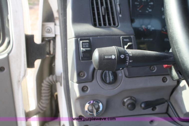 image for item F2771 2000 Sterling A9500 semi truck