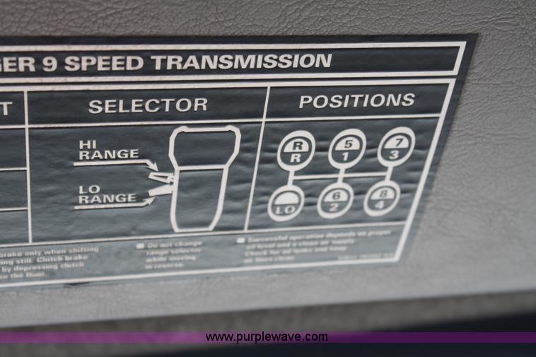 image for item F2771 2000 Sterling A9500 semi truck