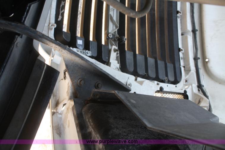 image for item F2771 2000 Sterling A9500 semi truck