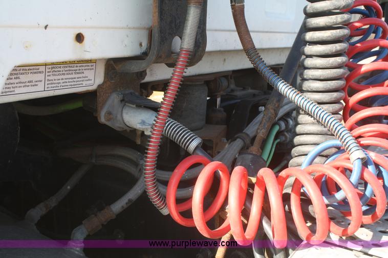 image for item F2771 2000 Sterling A9500 semi truck