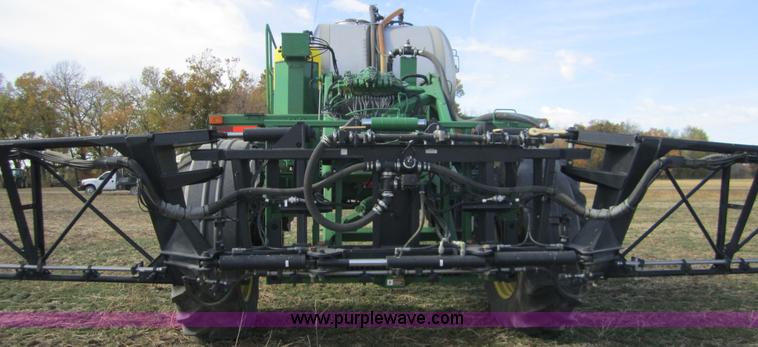 image for item F6537 2009 John Deere 4930 self-propelled sprayer