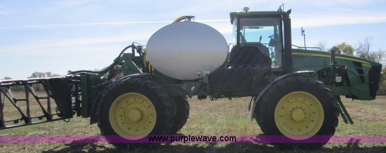 image for item F6537 2009 John Deere 4930 self-propelled sprayer