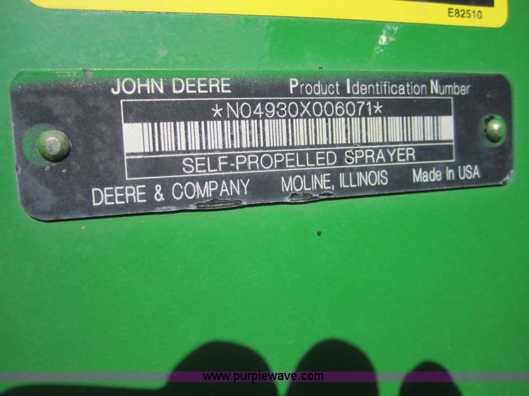 image for item F6537 2009 John Deere 4930 self-propelled sprayer