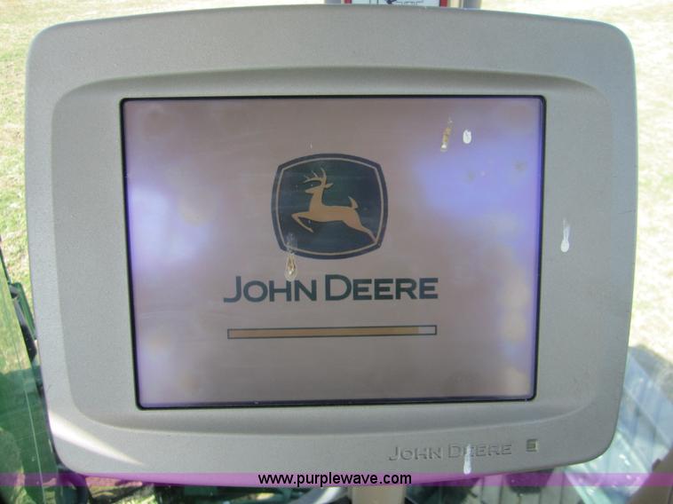 image for item F6537 2009 John Deere 4930 self-propelled sprayer