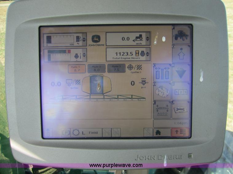 image for item F6537 2009 John Deere 4930 self-propelled sprayer