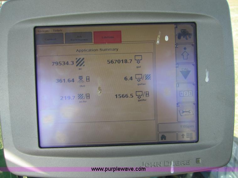 image for item F6537 2009 John Deere 4930 self-propelled sprayer