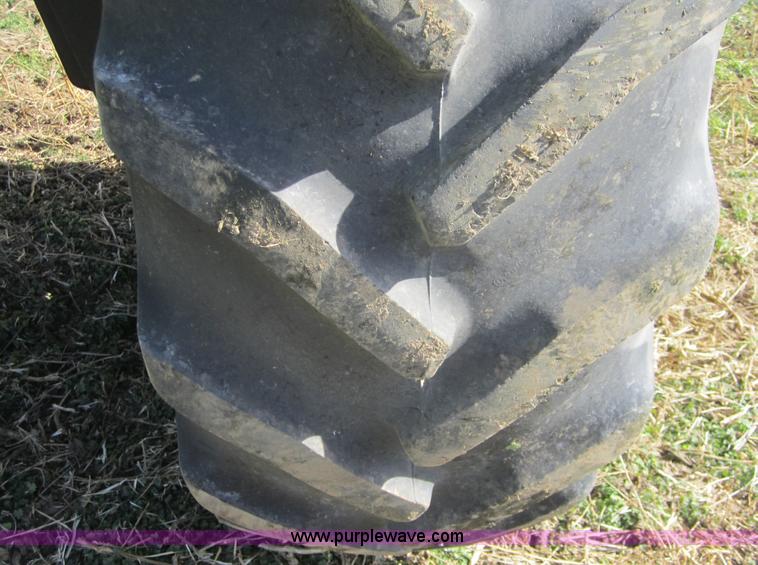 image for item F6537 2009 John Deere 4930 self-propelled sprayer