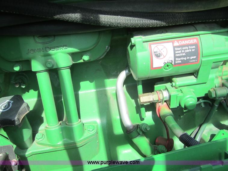 image for item F6537 2009 John Deere 4930 self-propelled sprayer