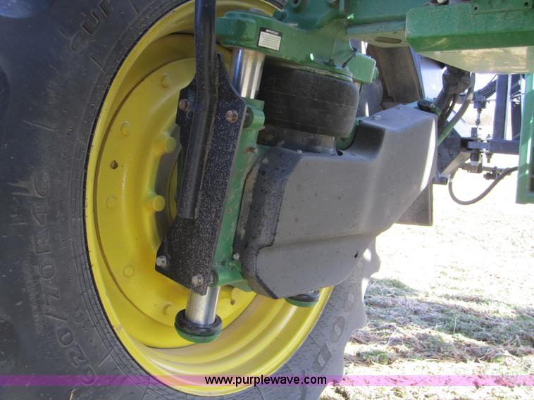 image for item F6537 2009 John Deere 4930 self-propelled sprayer