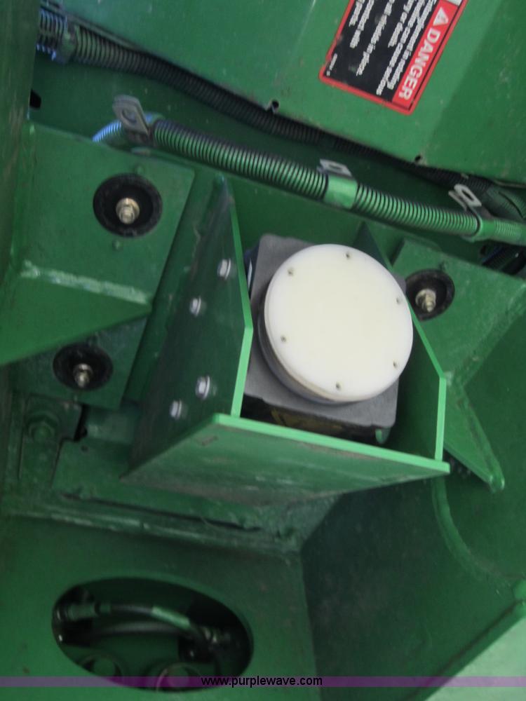 image for item F6537 2009 John Deere 4930 self-propelled sprayer