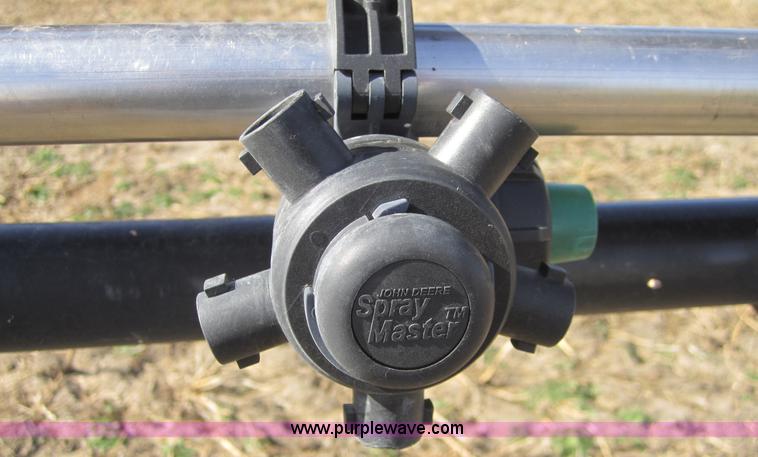 image for item F6537 2009 John Deere 4930 self-propelled sprayer