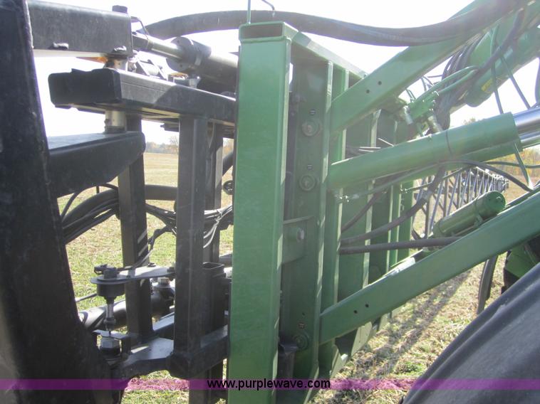 image for item F6537 2009 John Deere 4930 self-propelled sprayer