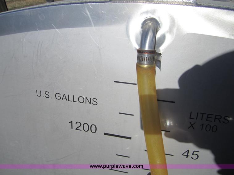 image for item F6537 2009 John Deere 4930 self-propelled sprayer