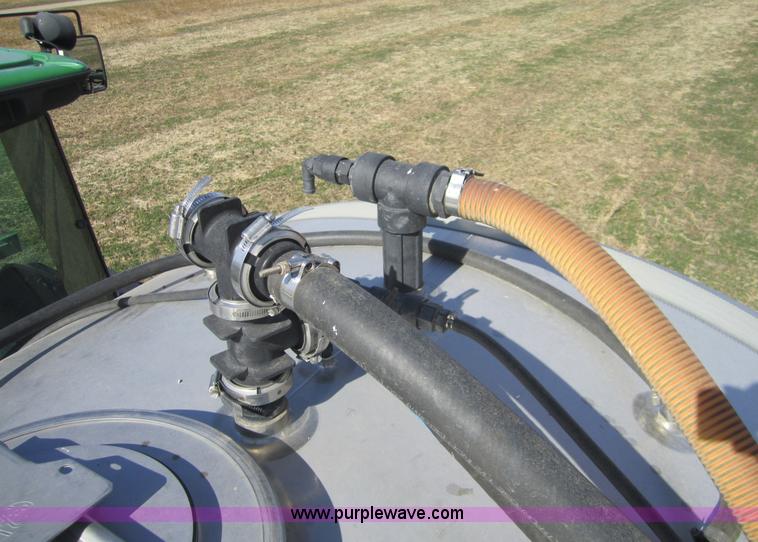 image for item F6537 2009 John Deere 4930 self-propelled sprayer