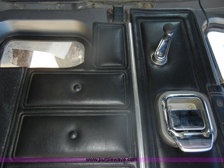 image for item G4692 1993 Mack CH613 semi truck