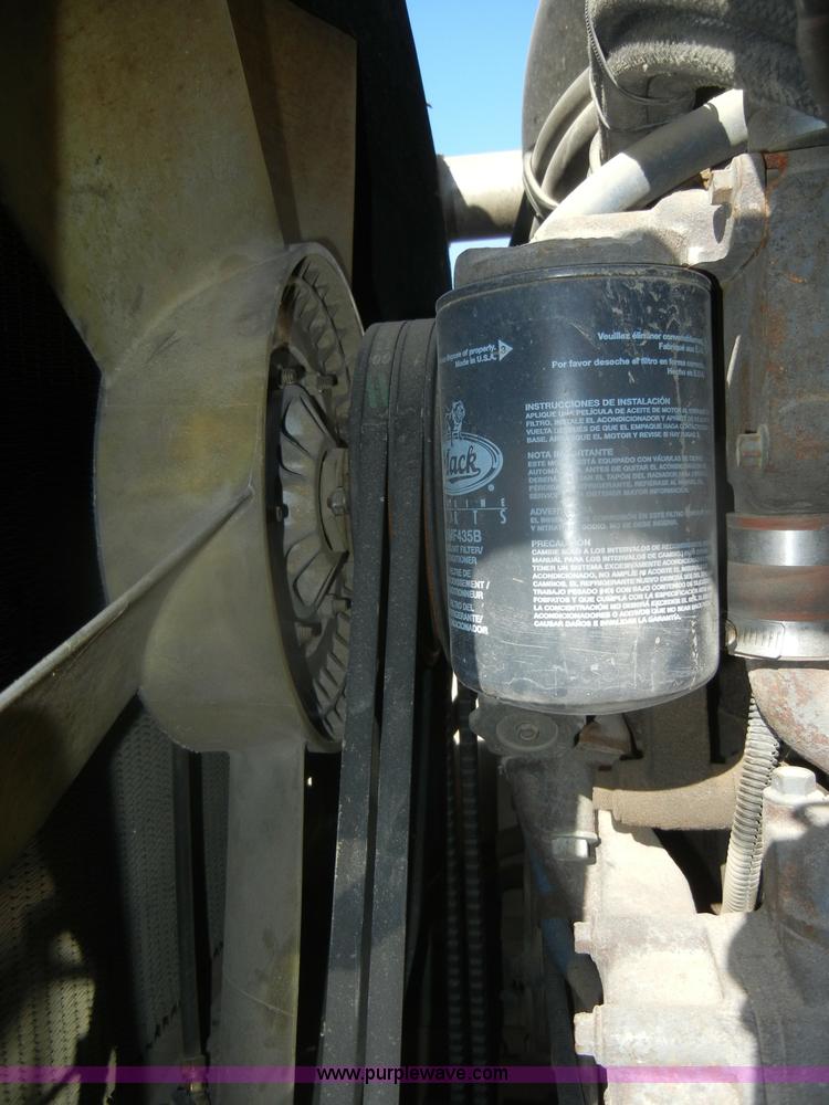 image for item G4692 1993 Mack CH613 semi truck