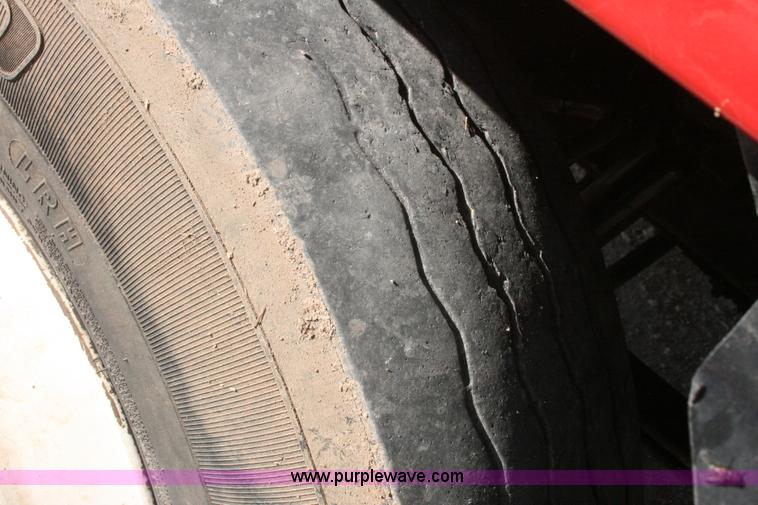 image for item G5531 1998 Mack CH613 semi truck