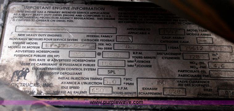 image for item G5531 1998 Mack CH613 semi truck