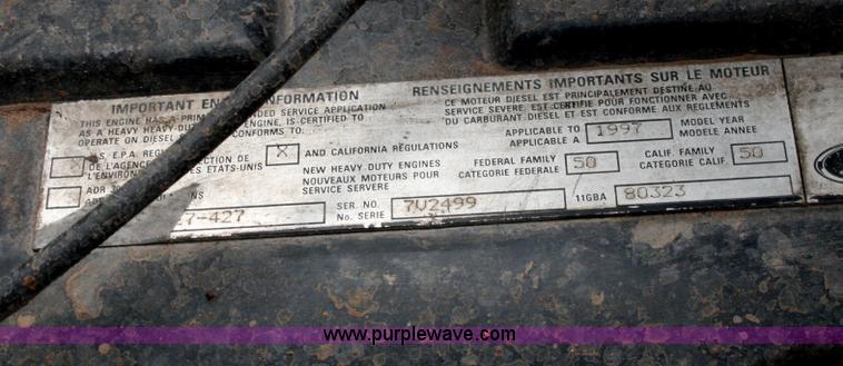 image for item G5532 1998 Mack CH613 semi truck