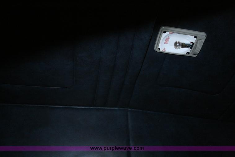 image for item G5532 1998 Mack CH613 semi truck