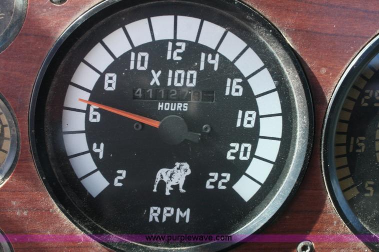 image for item G5533 1997 Mack F243 semi truck