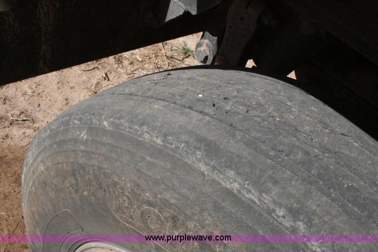 image for item G5534 1990 Mack CH613 dump truck