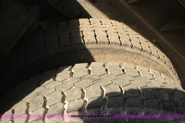 image for item G5534 1990 Mack CH613 dump truck