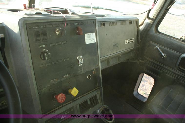 image for item G5534 1990 Mack CH613 dump truck